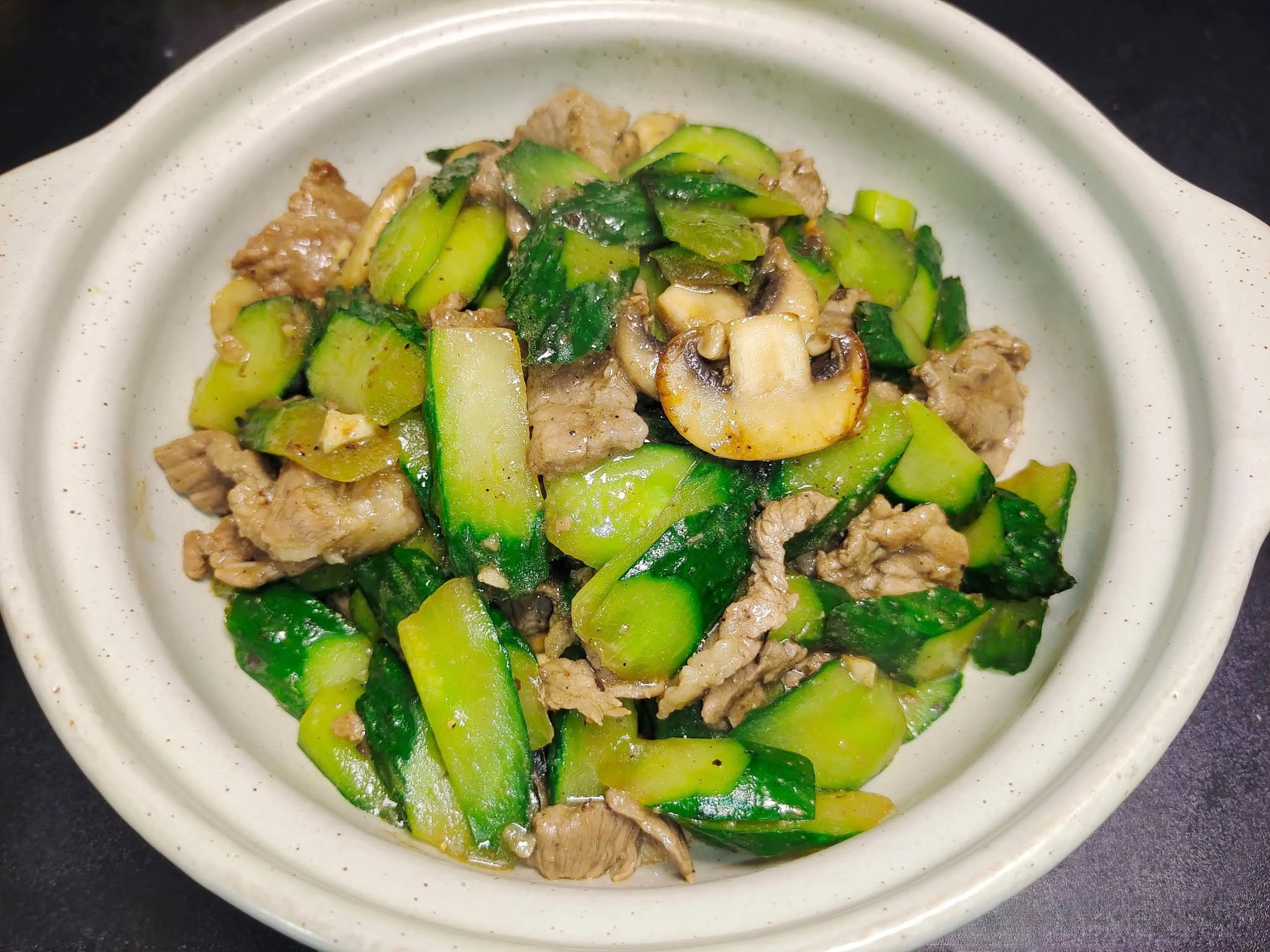 Chỉ cần x&agrave;o 3 nguy&ecirc;n liệu n&agrave;y với nhau trong chưa đầy 10 ph&uacute;t đ&atilde; c&oacute; m&oacute;n ăn ngon tuyệt vời!- Ảnh 7.
