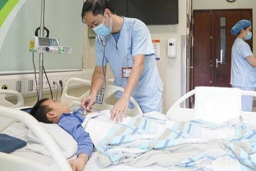 B&eacute; 12 tuổi ph&aacute;t hiện ung thư dạ d&agrave;y: Đừng vội đổ lỗi cho việc ăn hay bỏ bữa s&aacute;ng  - Ảnh 1.