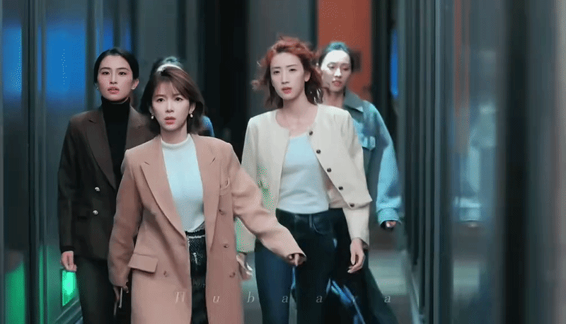 Phản diện Đầu Xu&acirc;n Tươi S&aacute;ng: Gương mặt đẹp như đồ họa, diện đồ c&ocirc;ng sở cuốn kh&ocirc;ng rời mắt- Ảnh 2.