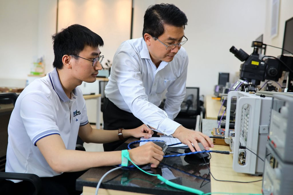 Việt Nam c&oacute; 1 trường đại học hơn 70% ng&agrave;nh đ&agrave;o tạo được Ch&iacute;nh phủ cấp học bổng: Quy tụ 140 GS, PGS, 419 Tiến sĩ, tổng thu vượt 1.400 tỷ đồng- Ảnh 4.