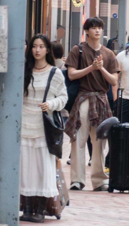 Kh&ocirc;ng d&aacute;m tin đ&acirc;y l&agrave; Lee Jong Suk sau khi chia tay IU- Ảnh 9.