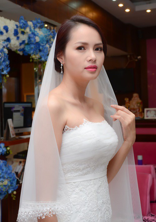 &Aacute; hậu Vbiz từng b&aacute;n c&aacute; kh&ocirc; nu&ocirc;i 5 con: Mua penthouse hơn 10 tỷ, 2 lần cưới hụt- Ảnh 9.