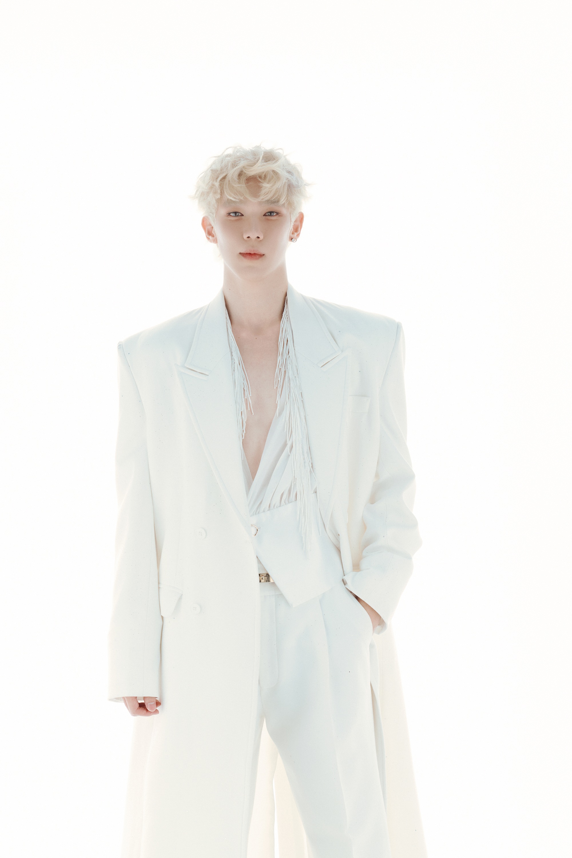 Lohan phát hành album đầu tay “Prince On” sau Anh Trai “Say Hi” 2025 - Ảnh 1.