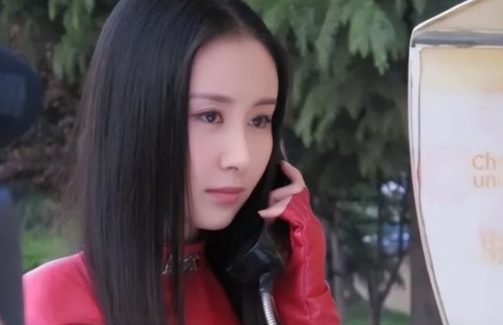 "Đối thủ của Lưu Diệc Phi" nổi tiếng từ 13 tuổi, giờ bỏ showbiz b&aacute;n h&agrave;ng online- Ảnh 2.