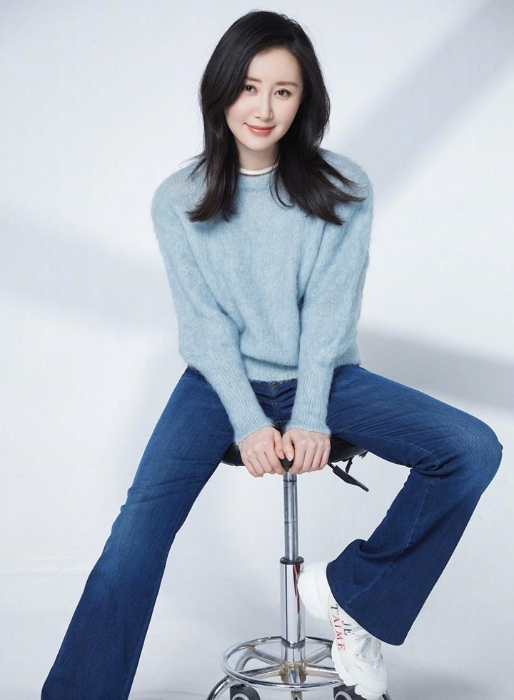 "Đối thủ của Lưu Diệc Phi" nổi tiếng từ 13 tuổi, giờ bỏ showbiz b&aacute;n h&agrave;ng online- Ảnh 4.