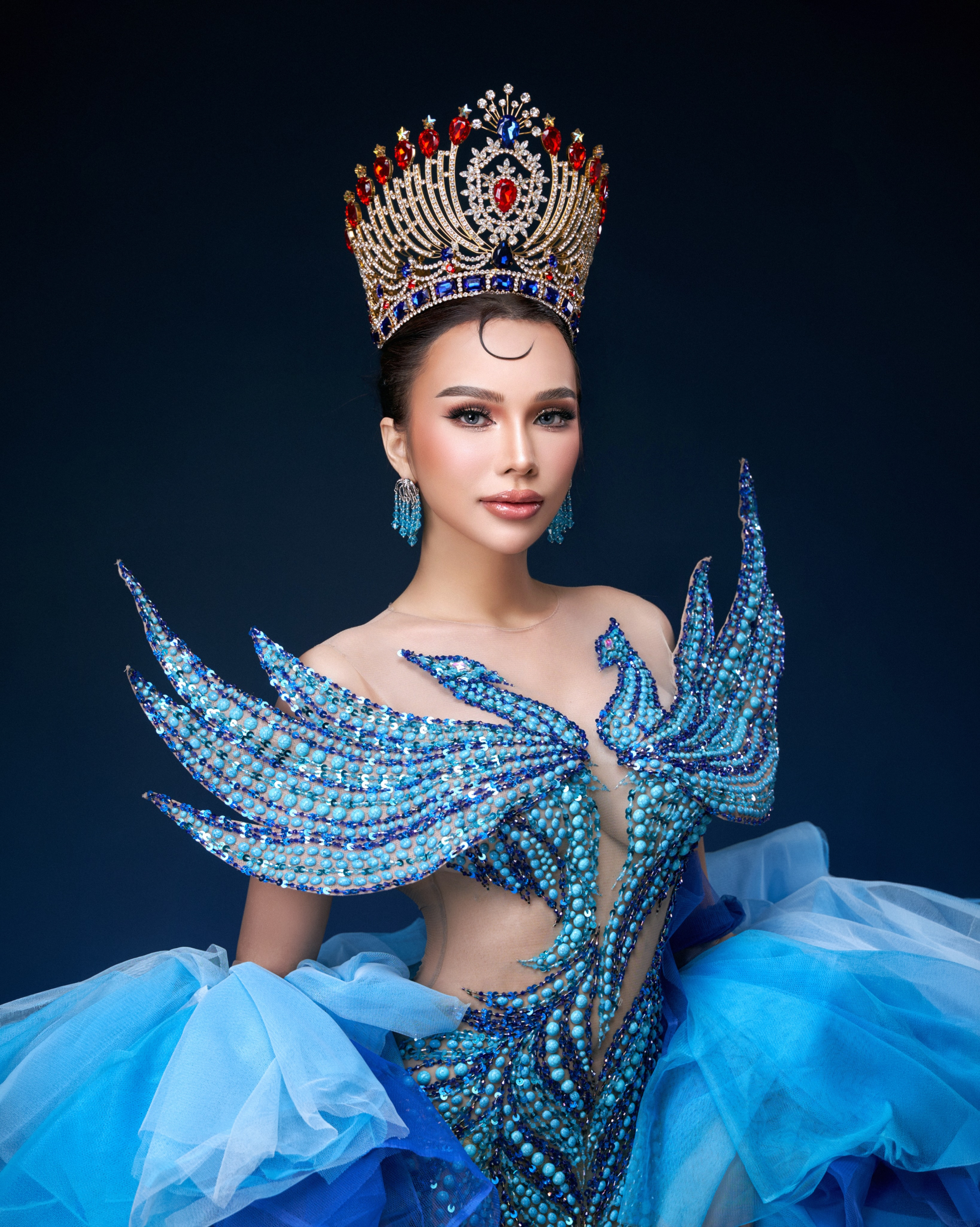 Mỹ nh&acirc;n chuyển giới showbiz x&aacute;c nhận đang hẹn h&ograve; nam cầu thủ SN 1998- Ảnh 3.