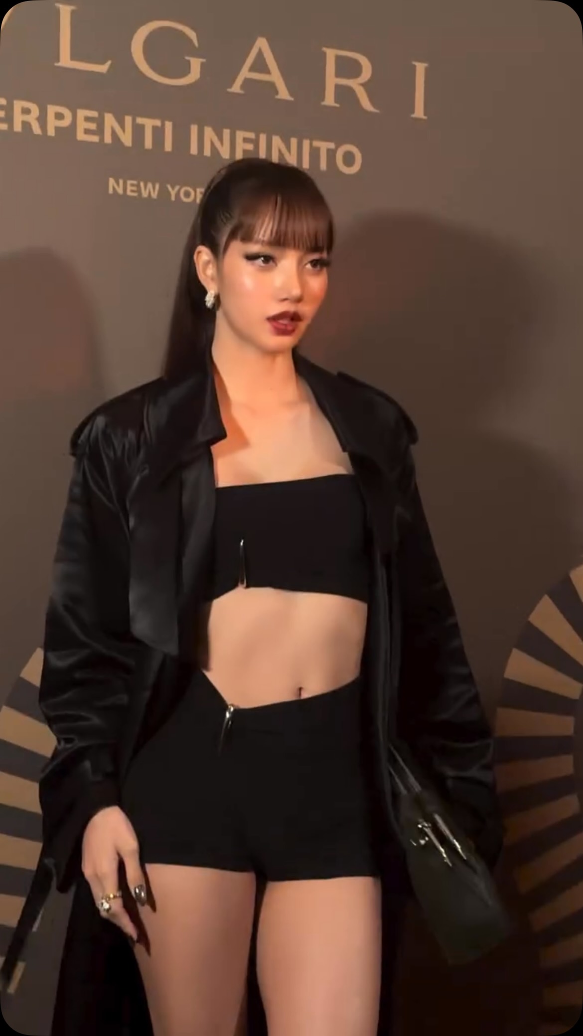 Thế mạnh kh&oacute; ch&ecirc; được của Lisa- Ảnh 4.