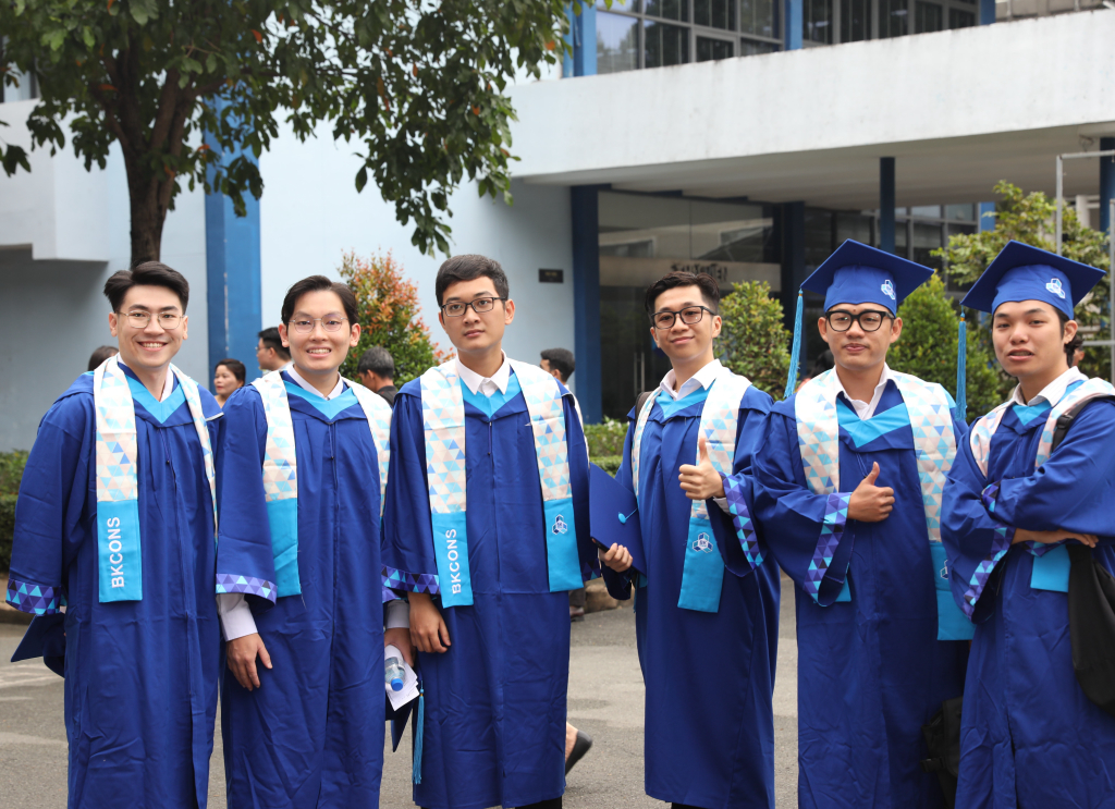 Việt Nam c&oacute; 1 trường đại học hơn 70% ng&agrave;nh đ&agrave;o tạo được Ch&iacute;nh phủ cấp học bổng: Quy tụ 140 GS, PGS, 419 Tiến sĩ, tổng thu vượt 1.400 tỷ đồng- Ảnh 6.