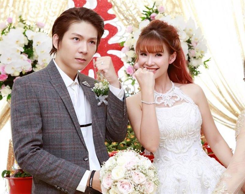 Ca sĩ miền T&acirc;y đắt show bậc nhất: Lấy chồng bỏ h&aacute;t, t&iacute;nh c&aacute;ch đ&aacute;ng y&ecirc;u ai gặp cũng qu&yacute;- Ảnh 9.