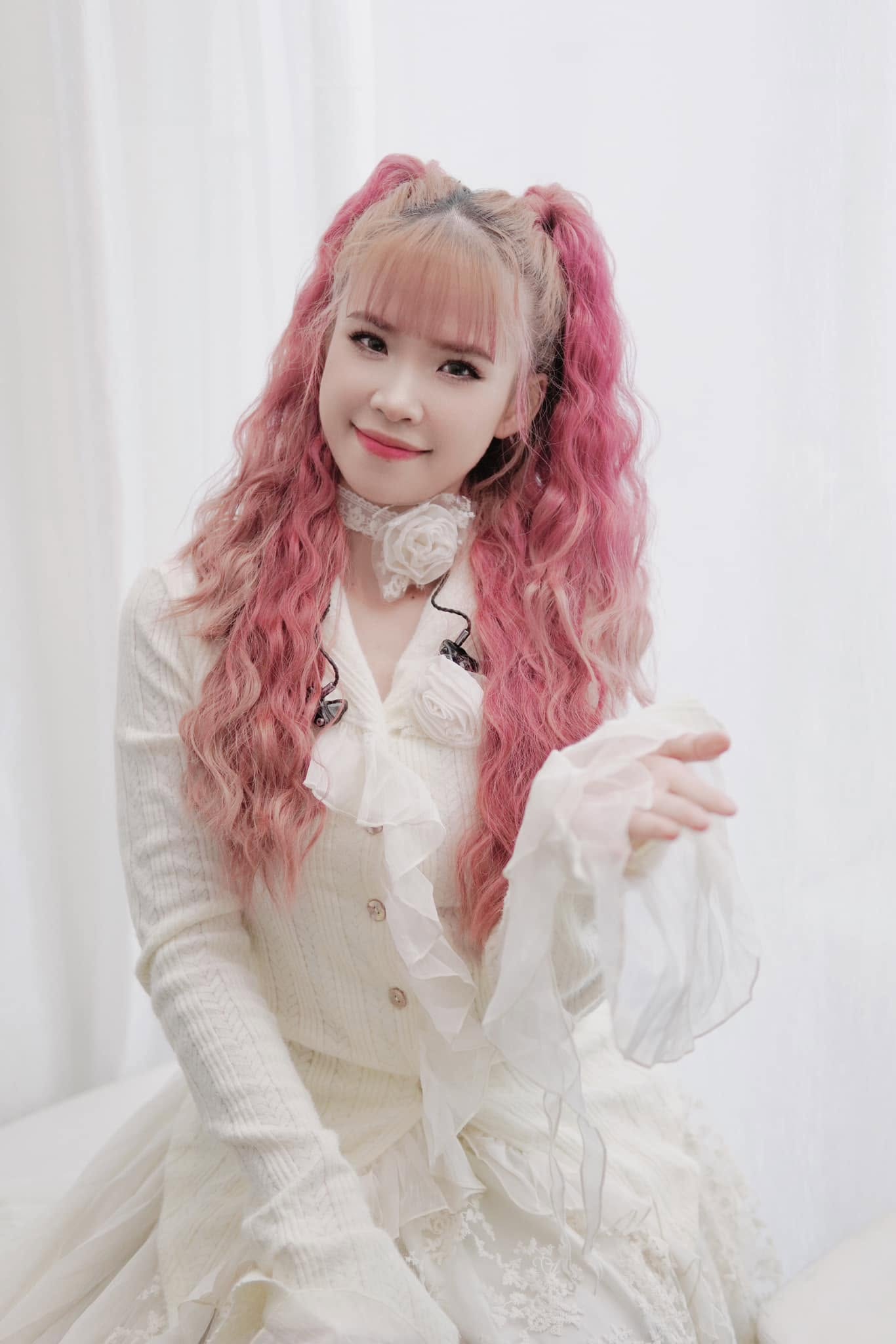 Ca sĩ miền T&acirc;y đắt show bậc nhất: Lấy chồng bỏ h&aacute;t, t&iacute;nh c&aacute;ch đ&aacute;ng y&ecirc;u ai gặp cũng qu&yacute;- Ảnh 4.