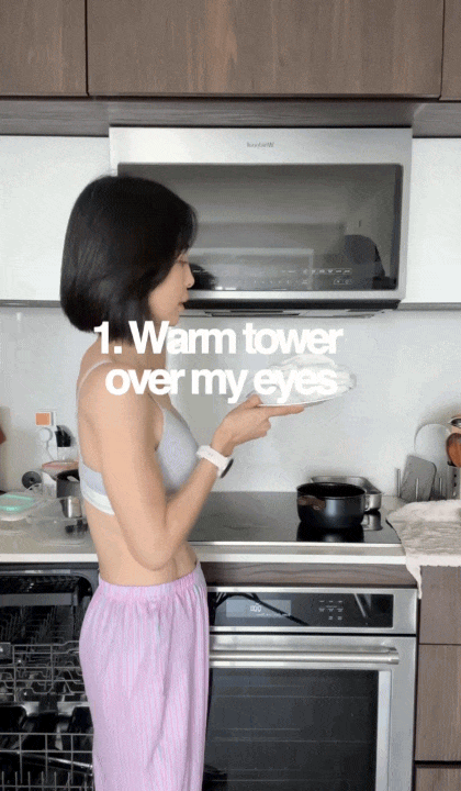 45 tuổi vẫn trẻ đẹp như mới U30, người phụ nữ n&agrave;y c&oacute; chi&ecirc;u "chống gi&agrave;" đơn giản đến mức ai cũng c&oacute; thể l&agrave;m theo- Ảnh 3.