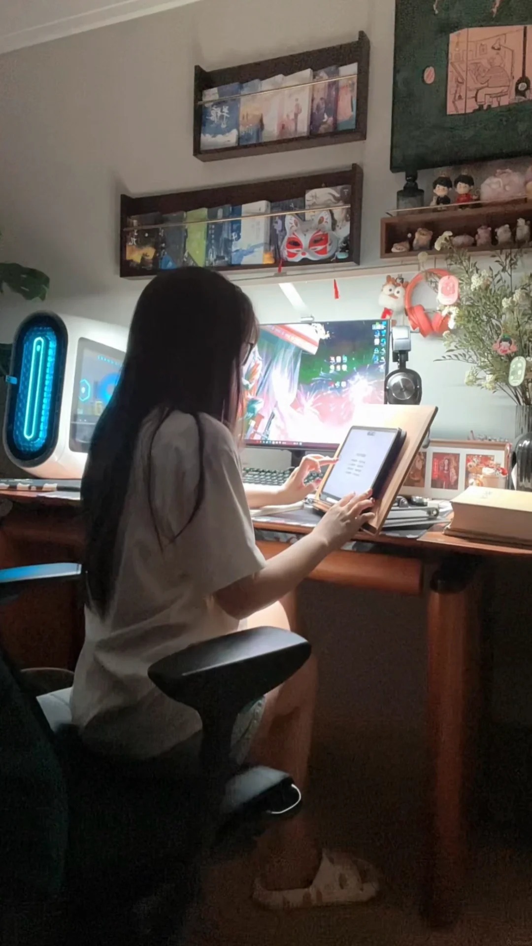 Phim c&oacute; Loan Niệm viral: V&igrave; sao t&aacute;c giả Trung Quốc c&oacute; thể kiếm tiền tỷ, chục tỷ, trăm tỷ từ t&aacute;c phẩm ng&ocirc;n t&igrave;nh?- Ảnh 3.