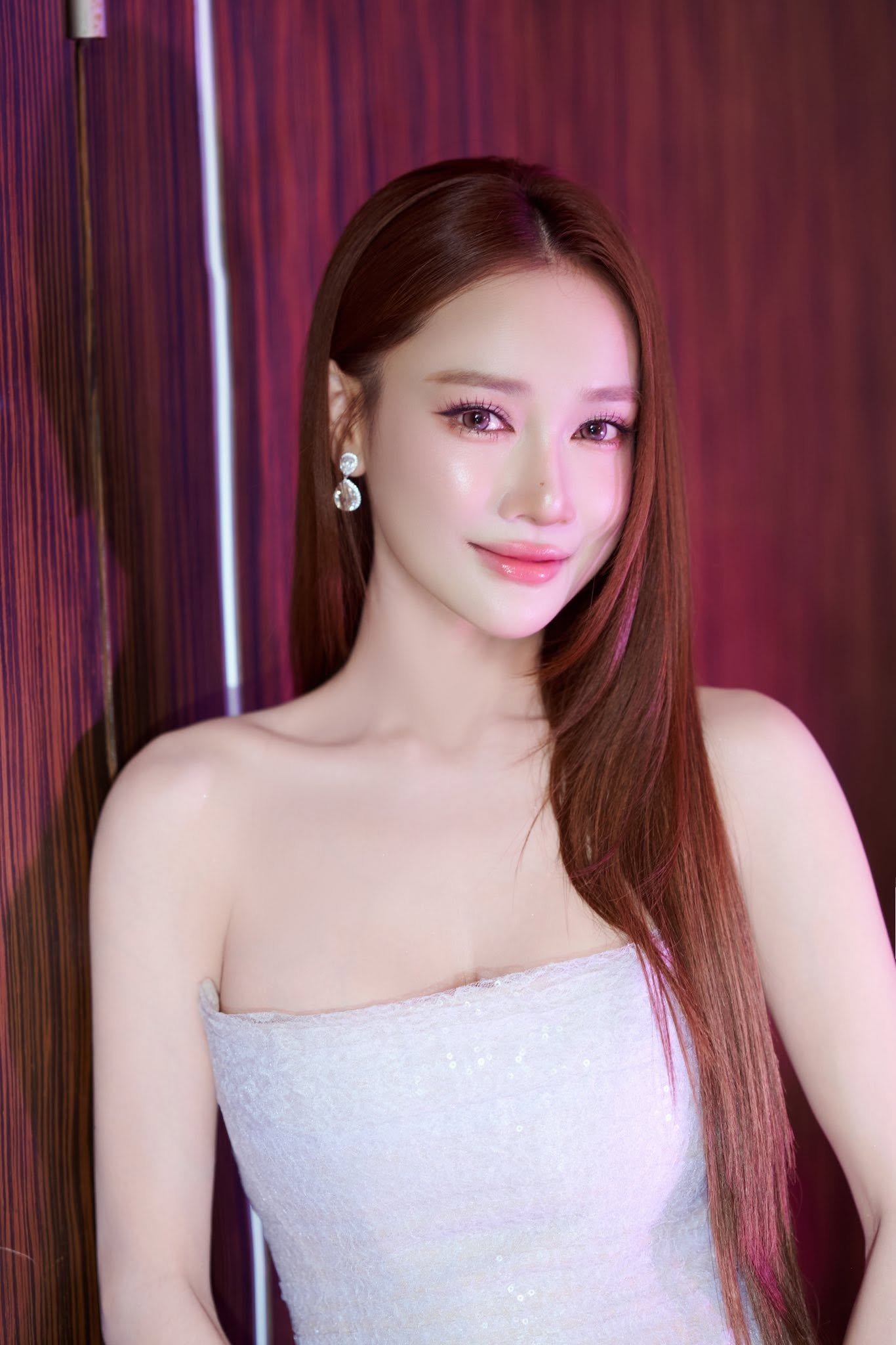 Gia cảnh của Nh&atilde; Phương- Ảnh 5.