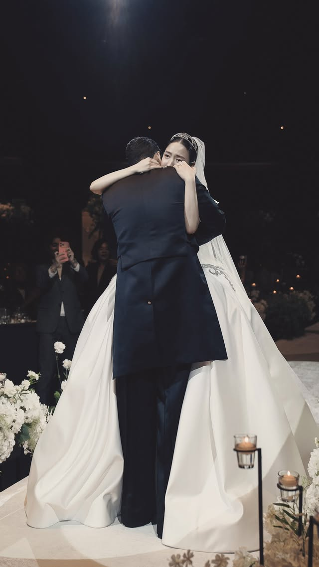 Hòa bình đến với T-ara rồi sao: Hwayoung cưới, Eunjung và Hyomin nô nức tung hoa?- Ảnh 5.