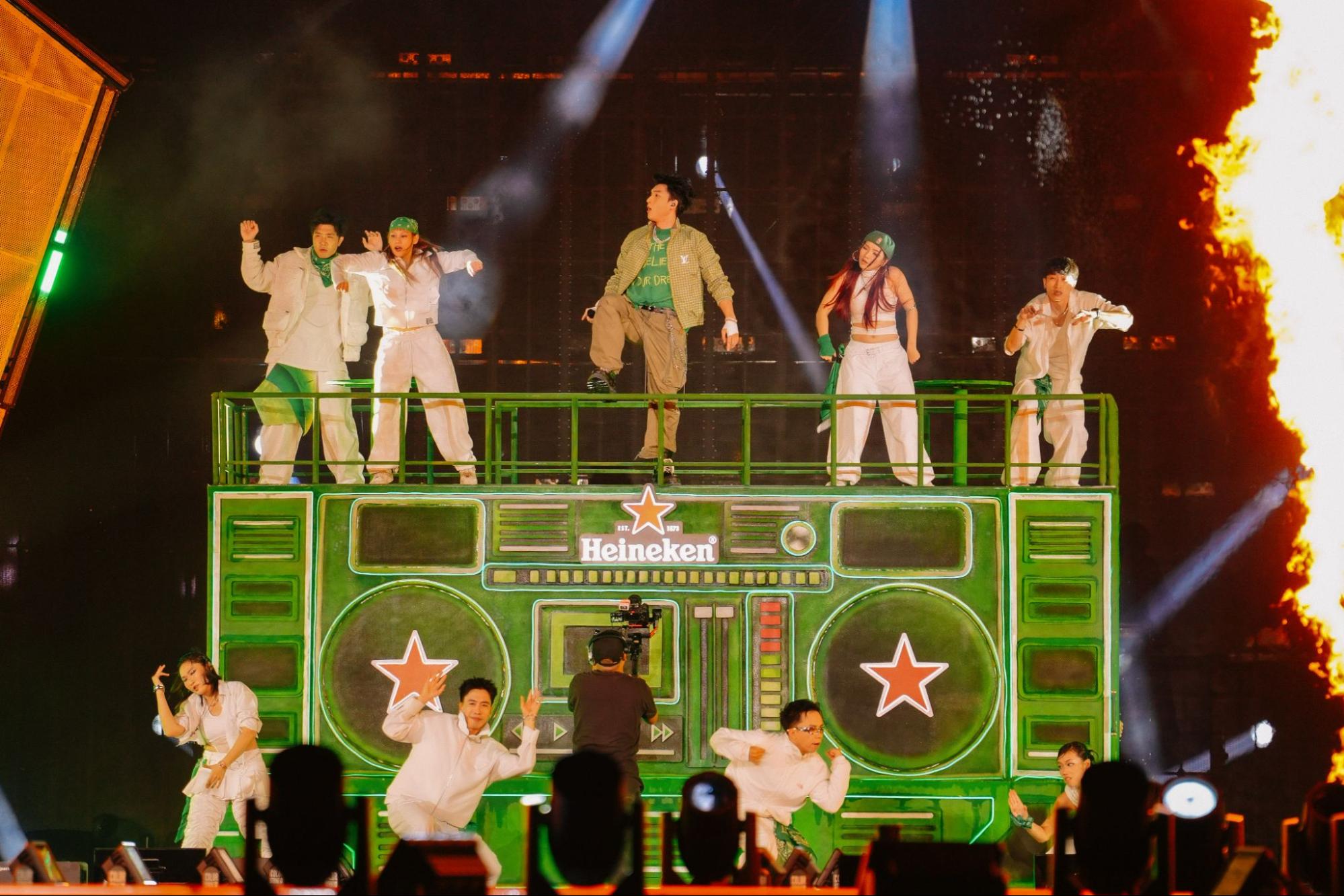 Hoàng Thùy Linh, Quang Hùng MasterD cùng dàn sao khuấy đảo The World Of Heineken®, tiếp lửa chờ đón siêu sao quốc tế Charlie Puth- Ảnh 8.
