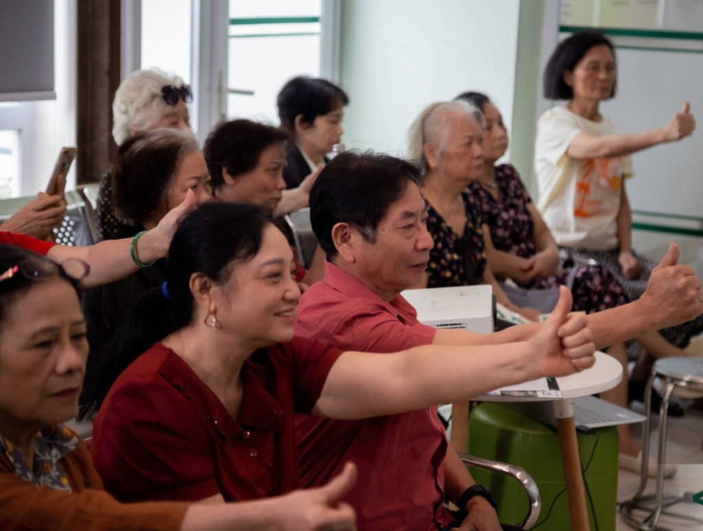 1 bệnh viện mở ra cơ hội phẫu thuật đục thủy tinh thể không lo chi phí dành cho người cao tuổi khó khăn - Ảnh 1.