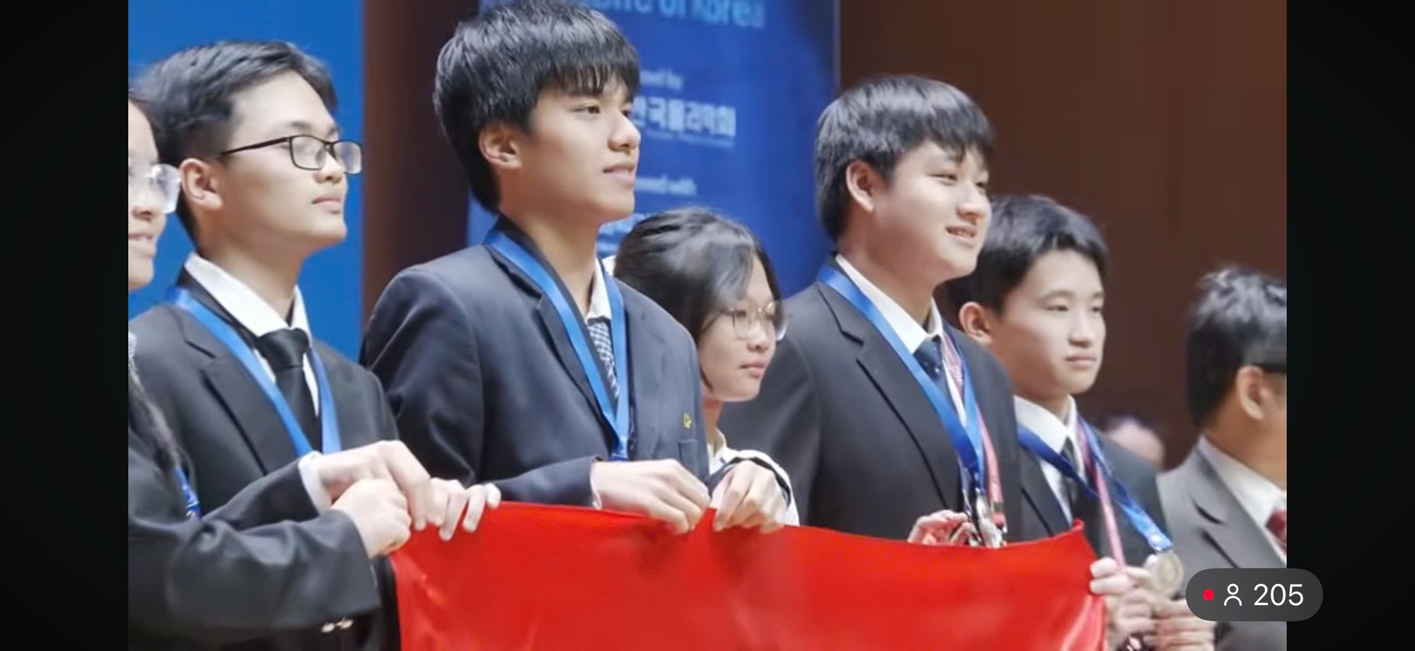 Nguyễn Nhật Minh: Ph&iacute;a sau điểm tuyệt đối 30/30 thi Vật l&yacute; quốc tế - Ảnh 2.