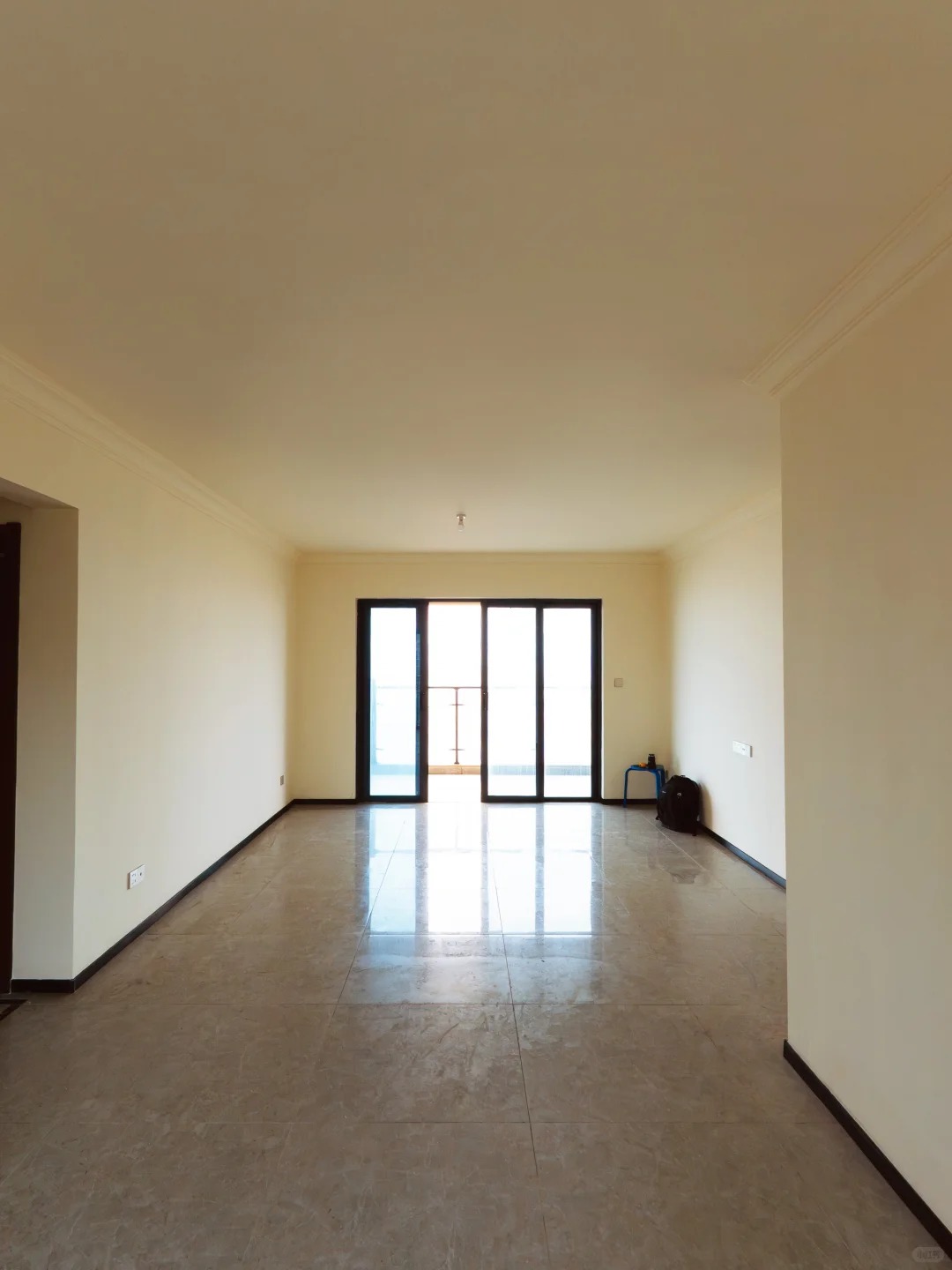 Thanh ni&ecirc;n 32 tuổi kh&ocirc;ng mua nh&agrave; th&agrave;nh phố, thu&ecirc; d&agrave;i hạn căn nh&agrave; 4 ph&ograve;ng ngủ view biển để ở - Ảnh 6.
