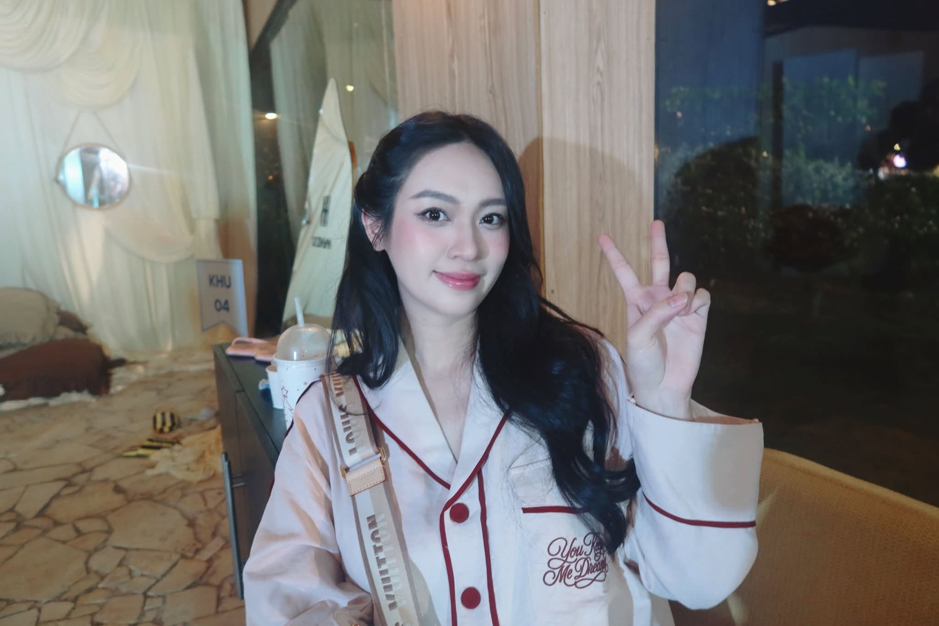 Diệp L&acirc;m Anh đ&aacute;p trả Vũ Th&uacute;y Quỳnh: "1 c&acirc;u tử tế sau khi lạm quyền cũng chưa thấy, b&eacute; c&oacute; đ&ograve;i cũng phải nhắn với mẹ đẻ 1 tiếng"- Ảnh 1.