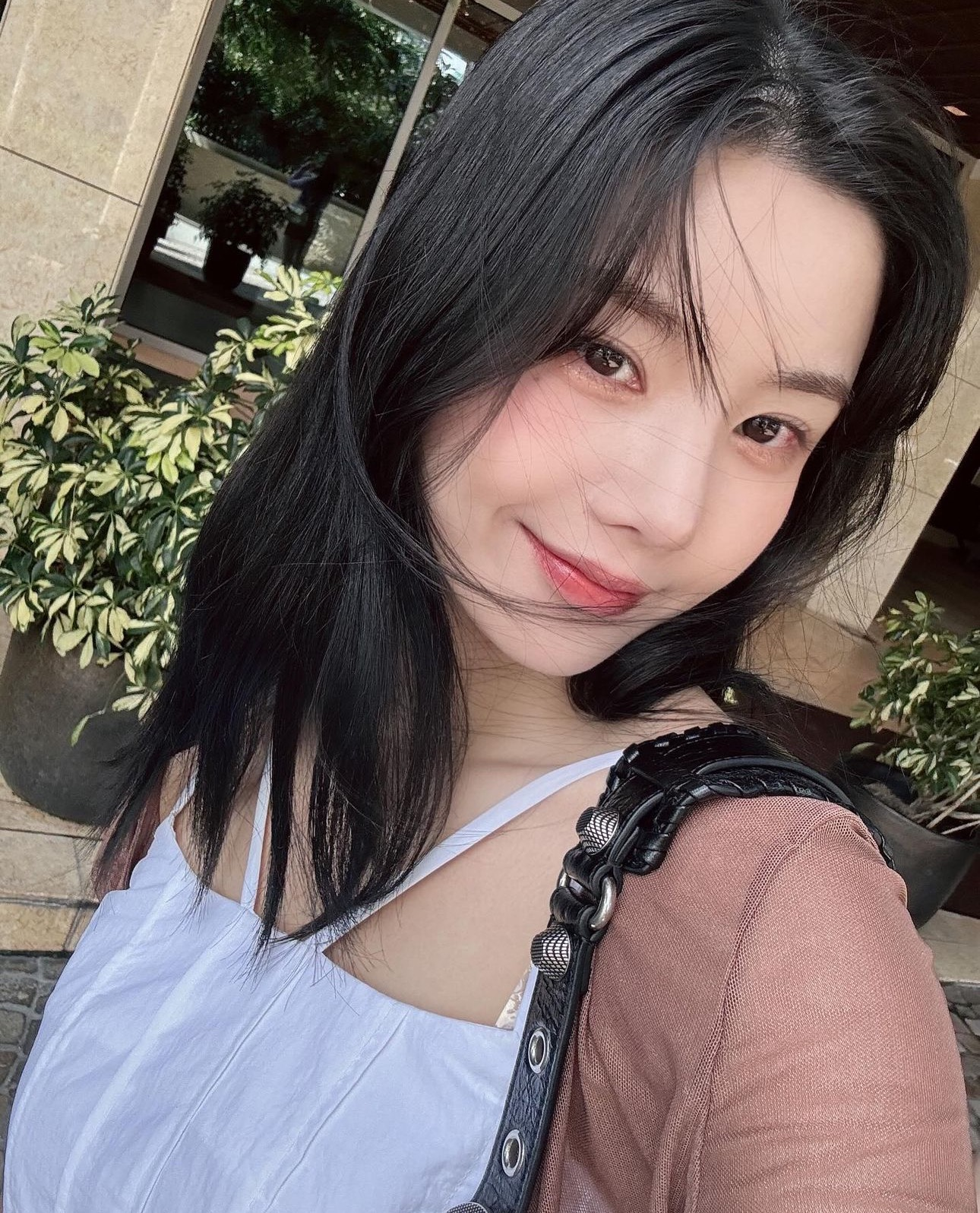 Nữ ca sĩ bị tai nạn giao thông, phải hủy bỏ gấp lịch trình- Ảnh 2.