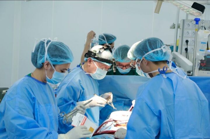 Nhịp tim c&ograve;n 27 lần/ph&uacute;t, người đ&agrave;n &ocirc;ng kh&ocirc;ng d&aacute;m ngủ v&igrave; sợ kh&ocirc;ng tỉnh lại- Ảnh 1.