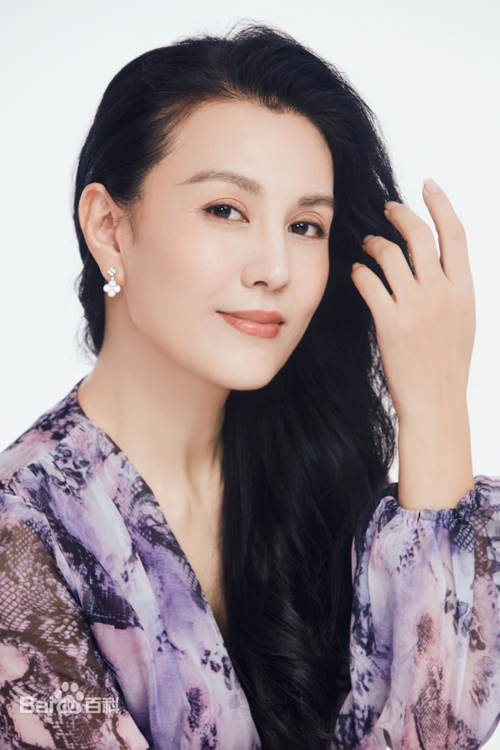Mỹ nhân đình đám bị chồng cũ lừa ký giấy trả nợ thay, nay trắng tay đi bán há cảo chiên nuôi con- Ảnh 2.