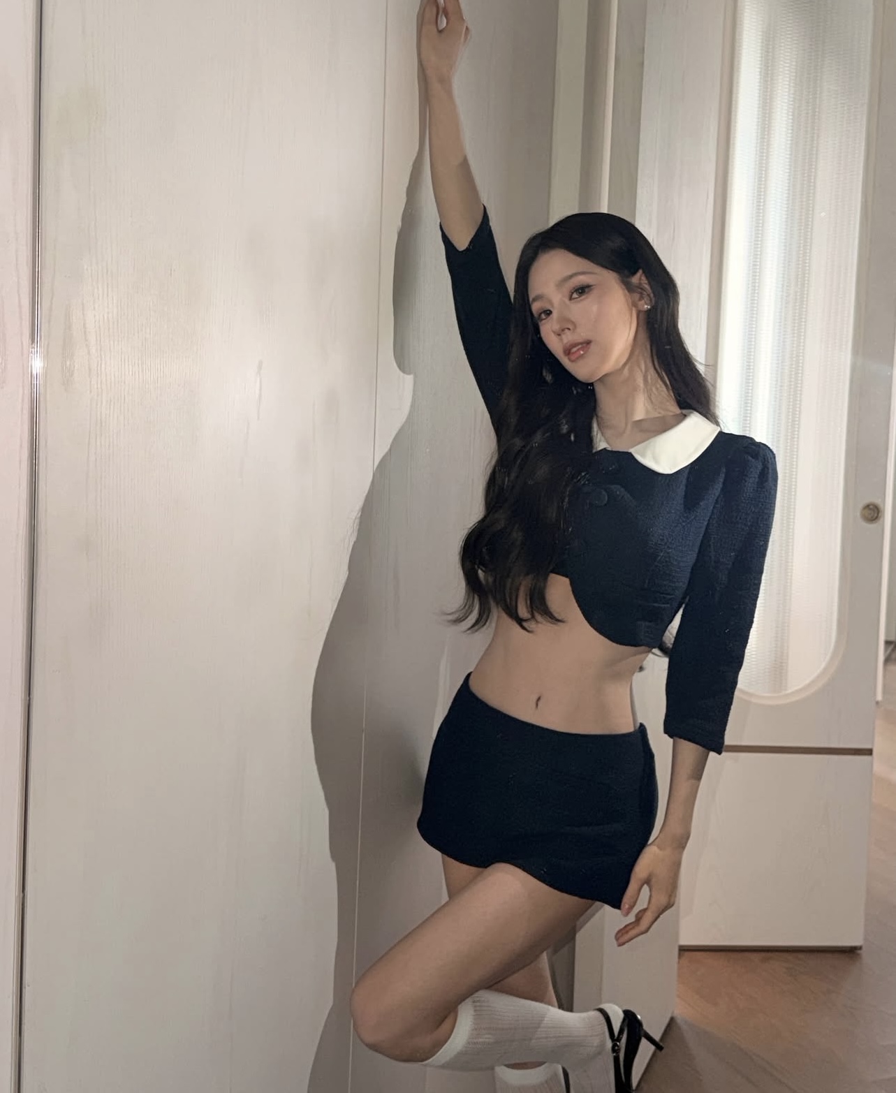 Thức uống m&agrave;u đỏ mỗi s&aacute;ng gi&uacute;p đối thủ của Jisoo kh&ocirc;ng vượt mức 45kg- Ảnh 1.