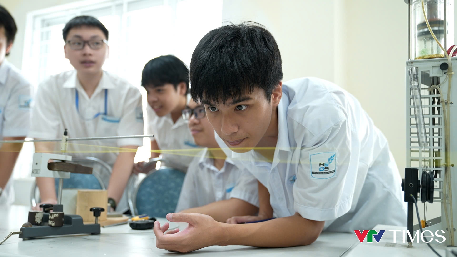 Nguyễn Nhật Minh: Ph&iacute;a sau điểm tuyệt đối 30/30 thi Vật l&yacute; quốc tế - Ảnh 6.