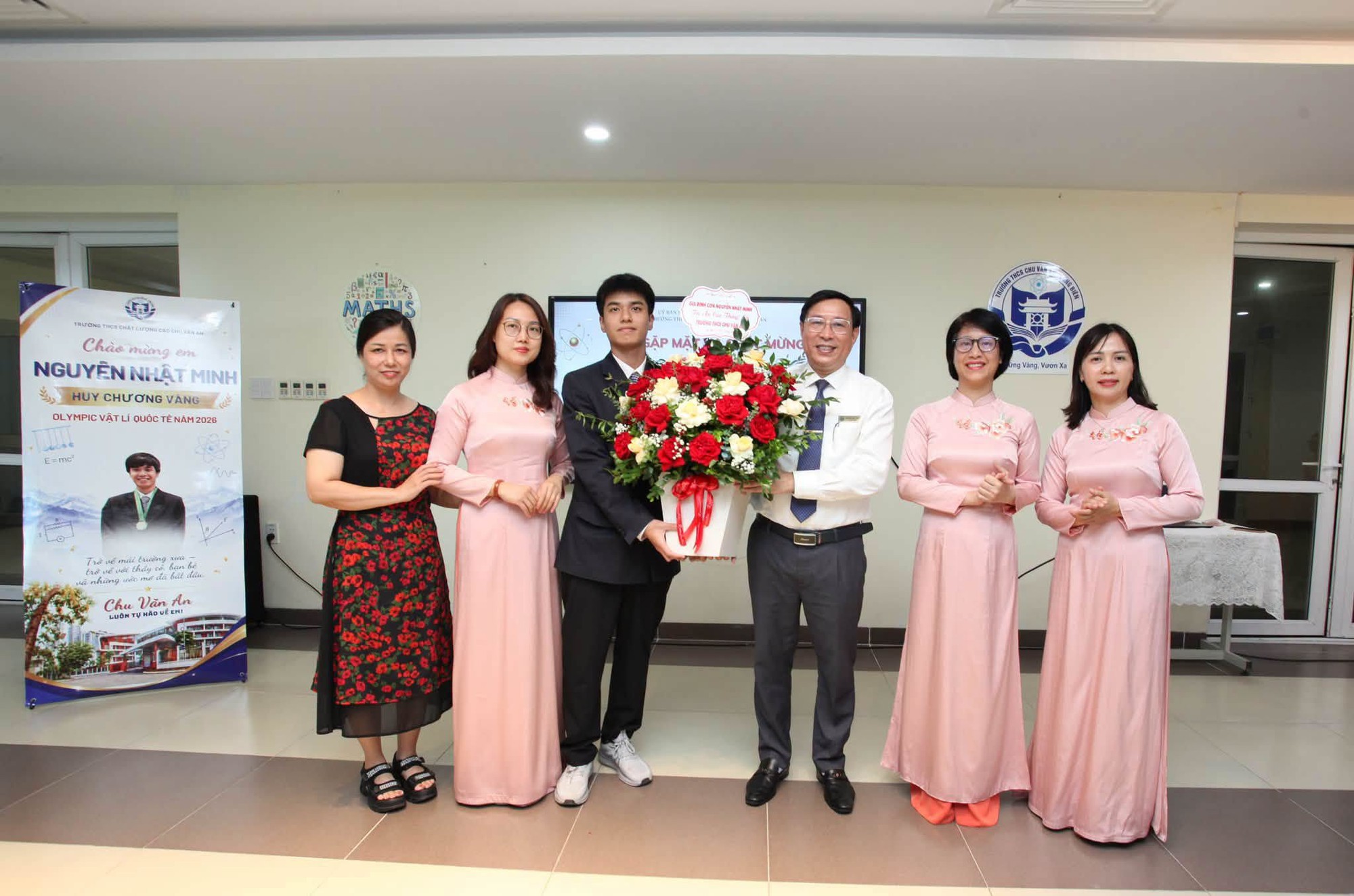 Nguyễn Nhật Minh: Ph&iacute;a sau điểm tuyệt đối 30/30 thi Vật l&yacute; quốc tế - Ảnh 8.