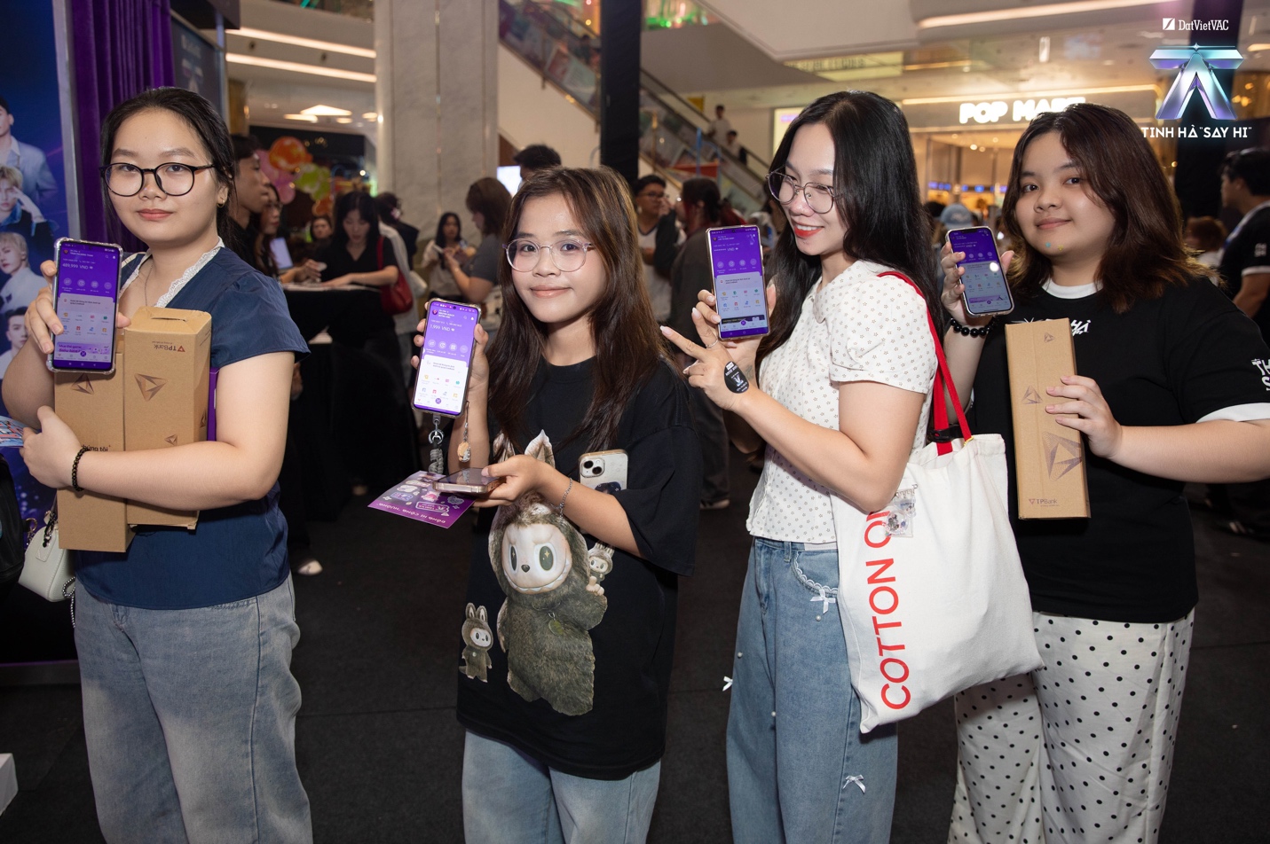 D1 sold-out, D2 sắp “cháy vé”: Còn cơ hội nào để fan Tinh Hà “Say Hi” săn vé phút chót? - Ảnh 2.