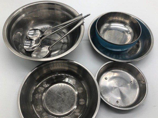 Lời khuy&ecirc;n d&agrave;nh cho tất cả c&aacute;c gia đ&igrave;nh đang d&ugrave;ng b&aacute;t đũa inox- Ảnh 1.