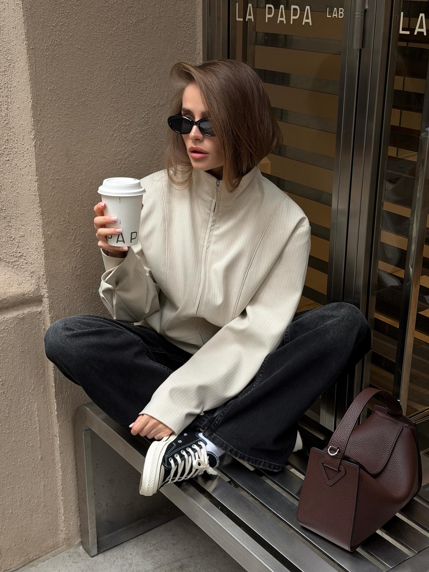 &Aacute;o kho&aacute;c cổ ống: "C&aacute;i &ocirc;m" cool nhất bạn cần c&oacute; m&ugrave;a Thu Đ&ocirc;ng n&agrave;y- Ảnh 1.