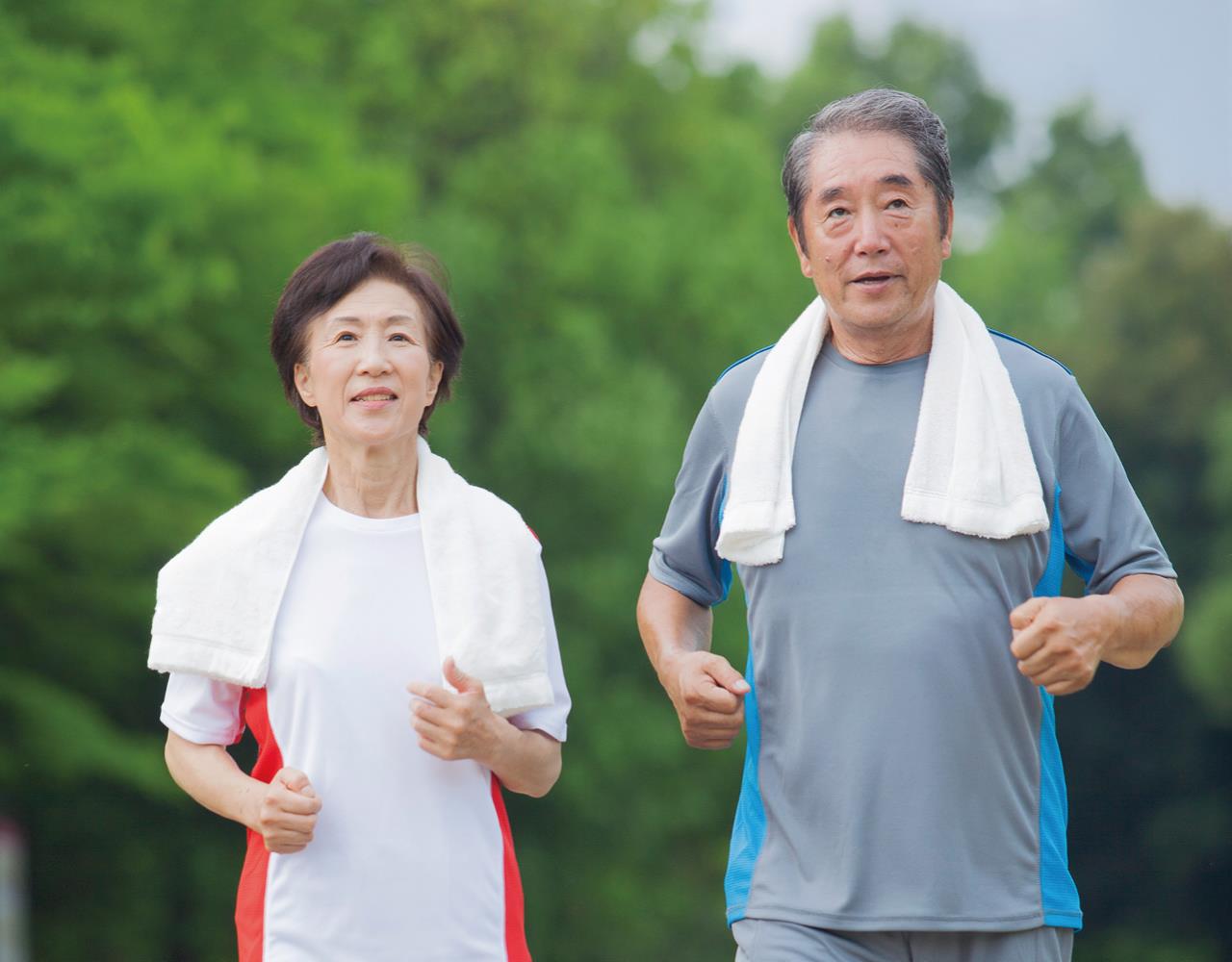 Phụ nữ 40 tuổi cần nhớ: Đừng chỉ nh&igrave;n huyết &aacute;p v&agrave; đường huyết, 4 dấu hiệu n&agrave;y mới c&oacute; thể tiết lộ cơ thể đang gi&agrave; nhanh - Ảnh 3.