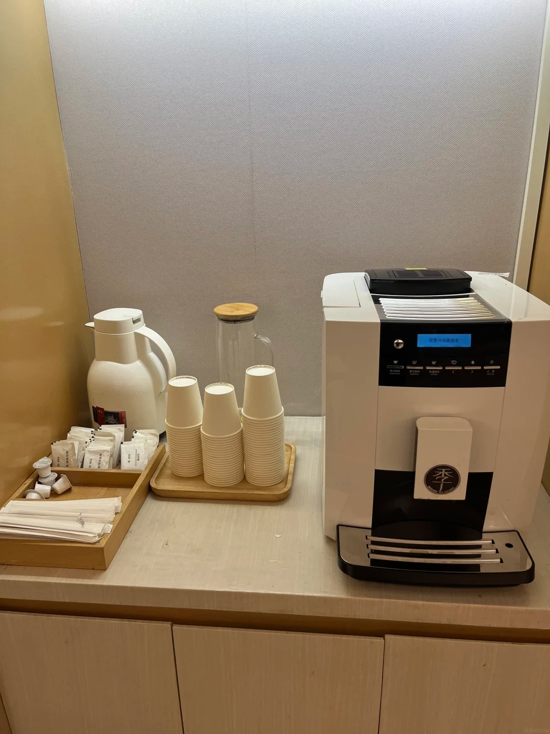 Thu&ecirc; kh&aacute;ch sạn ở gần c&ocirc;ng ty đi l&agrave;m cho tiện, c&ocirc; g&aacute;i trả 77 triệu sau 80 đ&ecirc;m v&agrave; chưa c&oacute; &yacute; định dừng lại - Ảnh 6.