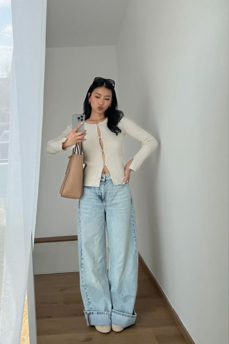 Dâu hào môn Hương Liên đón mùa thu Hà Nội: Từ visual đến style đều đẹp như cảnh phim- Ảnh 6.