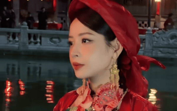 Nỗi &aacute;m ảnh của Chi Pu - Ảnh 4.