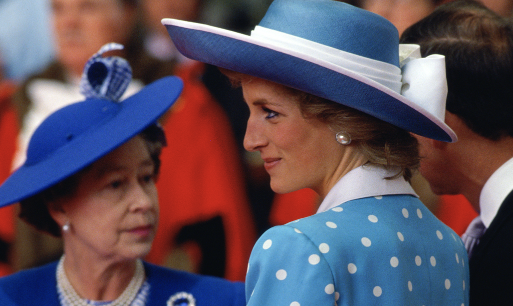 Công nương Diana từng khiến Nữ hoàng Elizabeth nổi giận vì tiết lộ chuyện riêng - Ảnh 1.