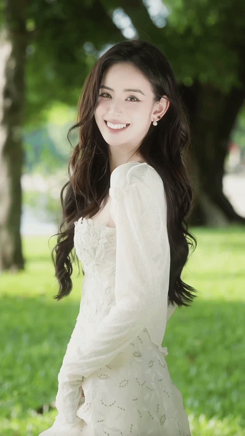 Dâu hào môn Hương Liên đón mùa thu Hà Nội: Từ visual đến style đều đẹp như cảnh phim- Ảnh 2.