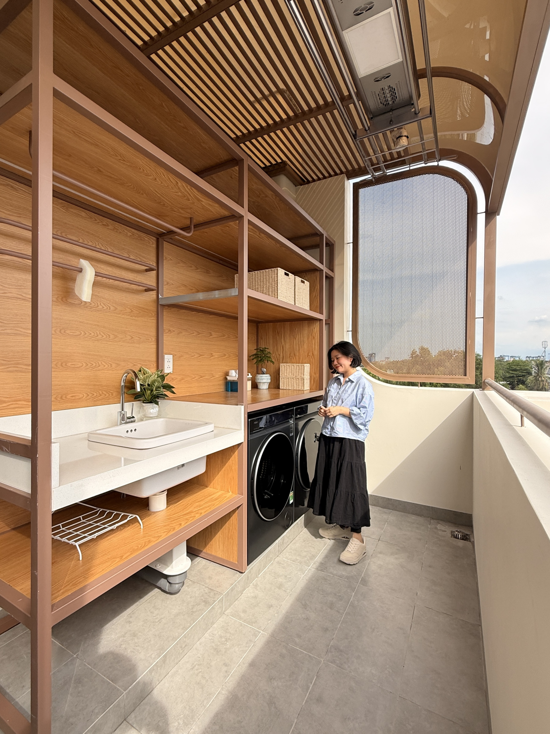 Căn nh&agrave; bo tr&ograve;n mọi g&oacute;c của Ch&acirc;u Muối: Bếp rộng hơn ph&ograve;ng kh&aacute;ch, l&agrave;m lố ng&acirc;n s&aacute;ch 40% nhưng v&agrave;o ở th&igrave; kh&ocirc;ng muốn ra đường nữa- Ảnh 20.