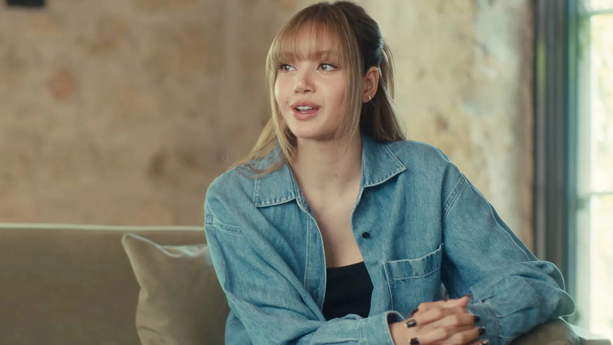 Lisa (BLACKPINK) xin lỗi v&igrave; ph&acirc;n biệt chủng tộc, phản ứng của netizen mới l&agrave; điều bất ngờ- Ảnh 2.