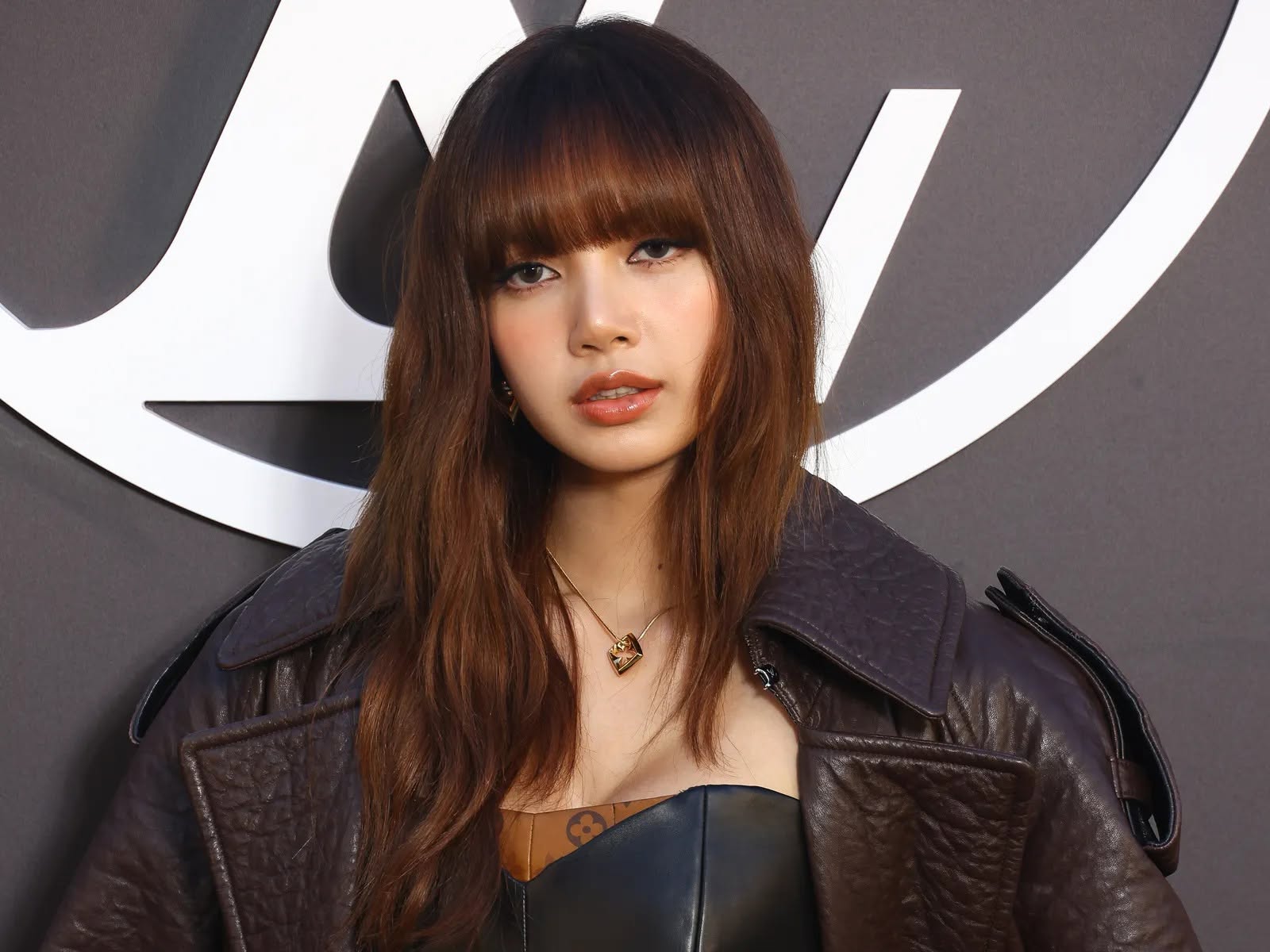 Căn nh&agrave; ở Mỹ của Lisa (BLACKPINK): Biệt thự mang phong c&aacute;ch đồng qu&ecirc; giữa Beverly Hills sang chảnh- Ảnh 1.