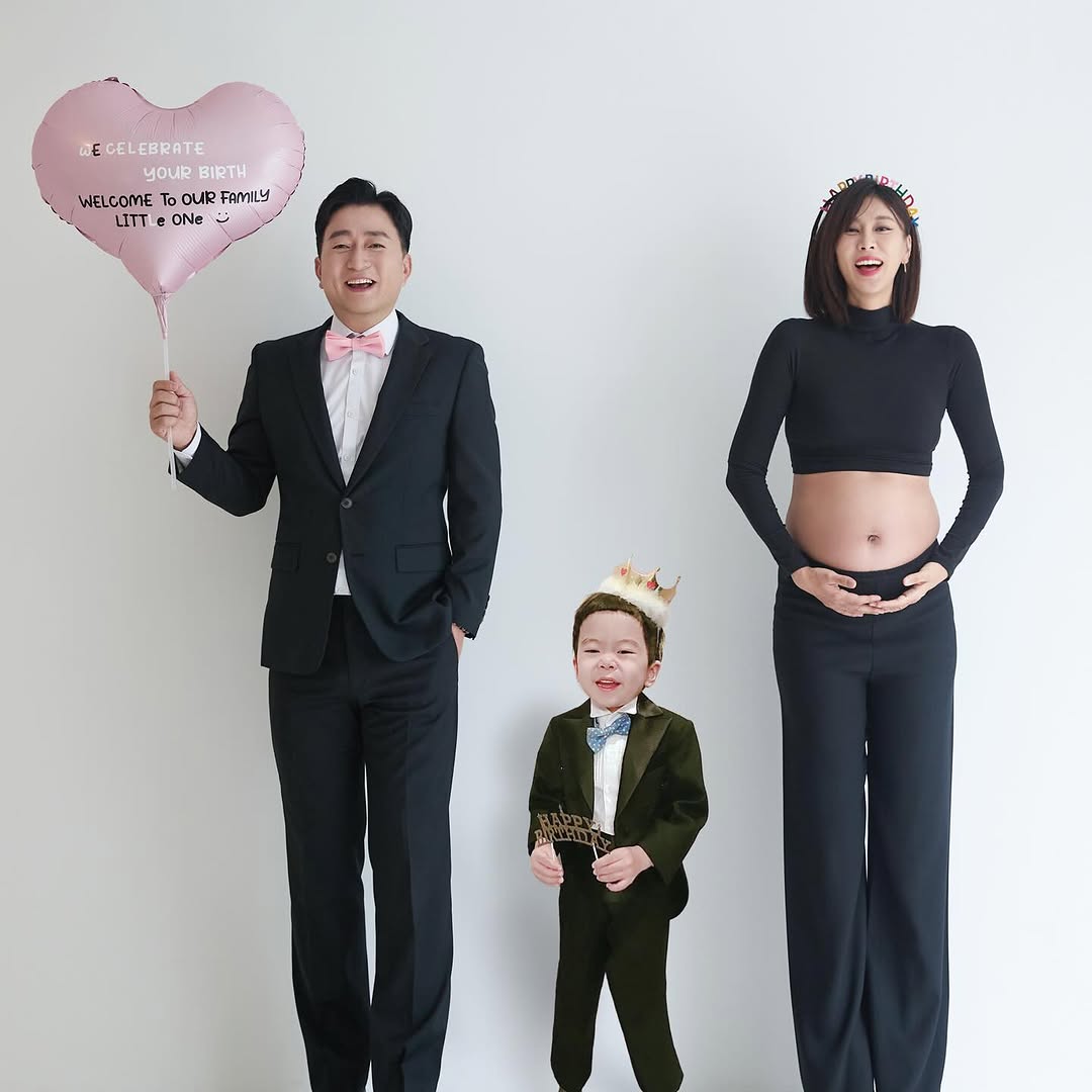 Đau lòng cảnh nữ diễn viên mất con trai 6 tuổi, đưa con gái đến thăm anh trai quá cố- Ảnh 5.