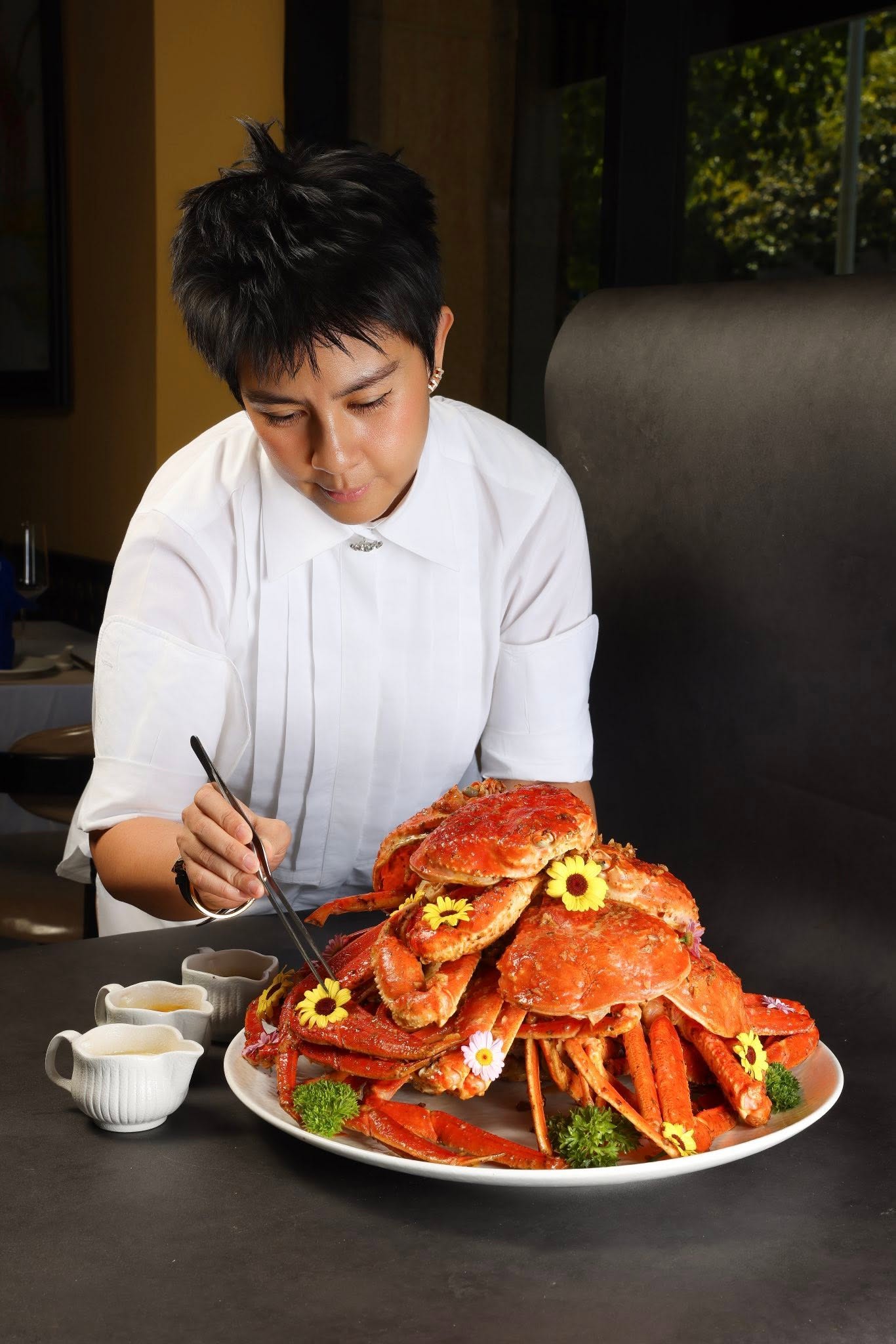 Nữ diễn vi&ecirc;n đ&igrave;nh đ&aacute;m bỏ showbiz đi b&aacute;n x&ocirc;i cua ở đường Nguyễn Lương Bằng, TP.HCM- Ảnh 8.
