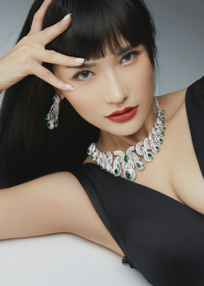 "Hoa hậu xấu nhất lịch sử showbiz" nay đ&atilde; kh&aacute;c: Lột x&aacute;c đẹp kh&oacute; tin đến từng centimet, U40 l&agrave;m chủ tịch nhưng chưa chồng- Ảnh 9.