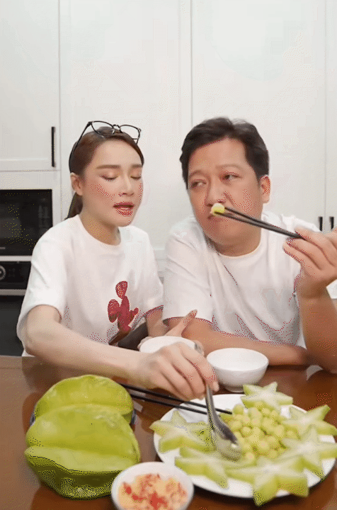 Nh&atilde; Phương xuất hiện giữa l&uacute;c MXH x&ocirc;n xao chuyện Trường Giang: Sắc v&oacute;c mẹ 3 con g&acirc;y cho&aacute;ng, h&agrave;nh tr&igrave;nh giảm c&acirc;n c&ograve;n sốc hơn- Ảnh 17.