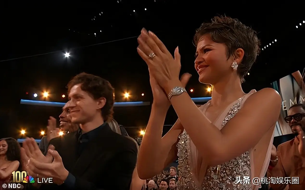 Th&igrave; ra kh&ocirc;ng c&oacute; m&aacute;y quay, "Người Nhện" Tom Holland đối xử với vợ minh tinh thế n&agrave;y đ&acirc;y- Ảnh 4.
