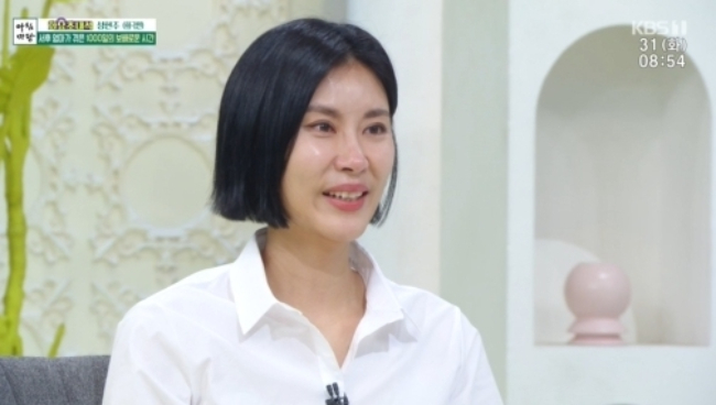 Đau lòng cảnh nữ diễn viên mất con trai 6 tuổi, đưa con gái đến thăm anh trai quá cố- Ảnh 4.