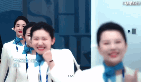 "Cơ trưởng đẹp nhất nh&igrave; m&agrave;n ảnh Hoa ngữ": Rời đồng phục l&agrave; l&ecirc;n đồ cực b&eacute;n, v&aacute;y &aacute;o qua tay đều được n&acirc;ng tầm - Ảnh 5.