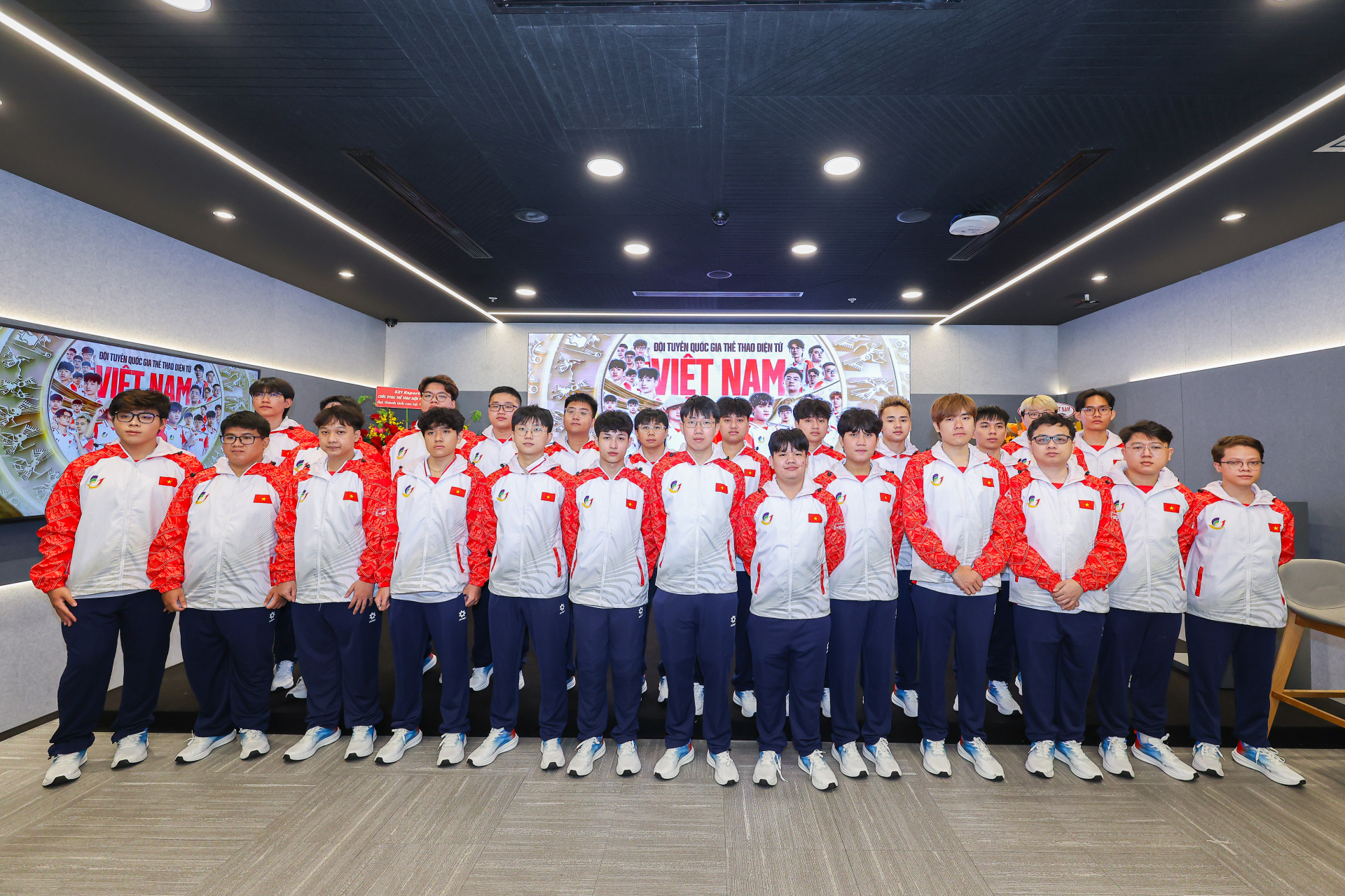Đội tuyển eSports Việt Nam ch&iacute;nh thức xuất qu&acirc;n dự ASIAD 20: Đặt mục ti&ecirc;u gi&agrave;nh huy chương lịch sử- Ảnh 1.