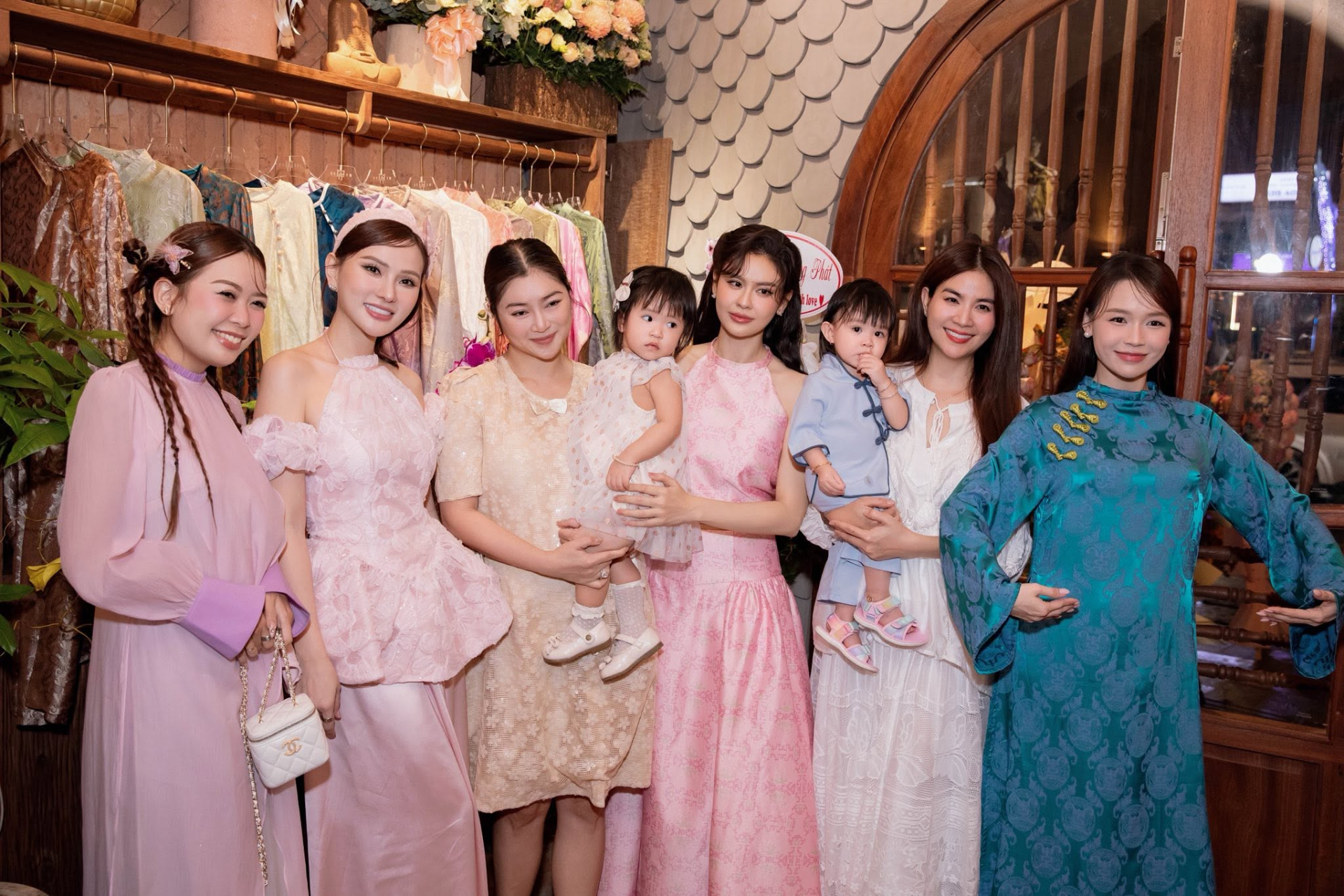 Sao nữ l&agrave; th&agrave;nh vi&ecirc;n hội bạn Trấn Th&agrave;nh nay b&aacute;n đồ ăn chay tại phường An Kh&aacute;nh, TP.HCM- Ảnh 1.